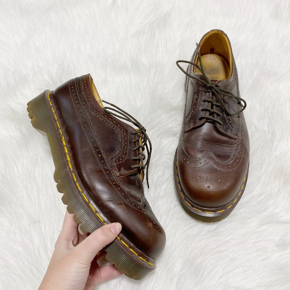 DR. MARTENS The Original Air Wair Oxford Wing Tip